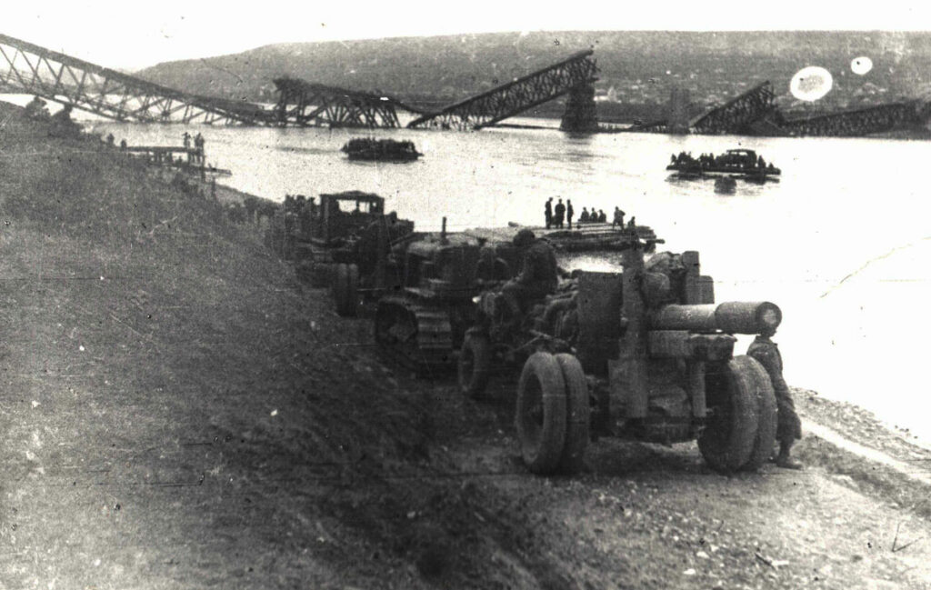 Разрушенный ЖД мост (Рыбница, март 1944 г.)